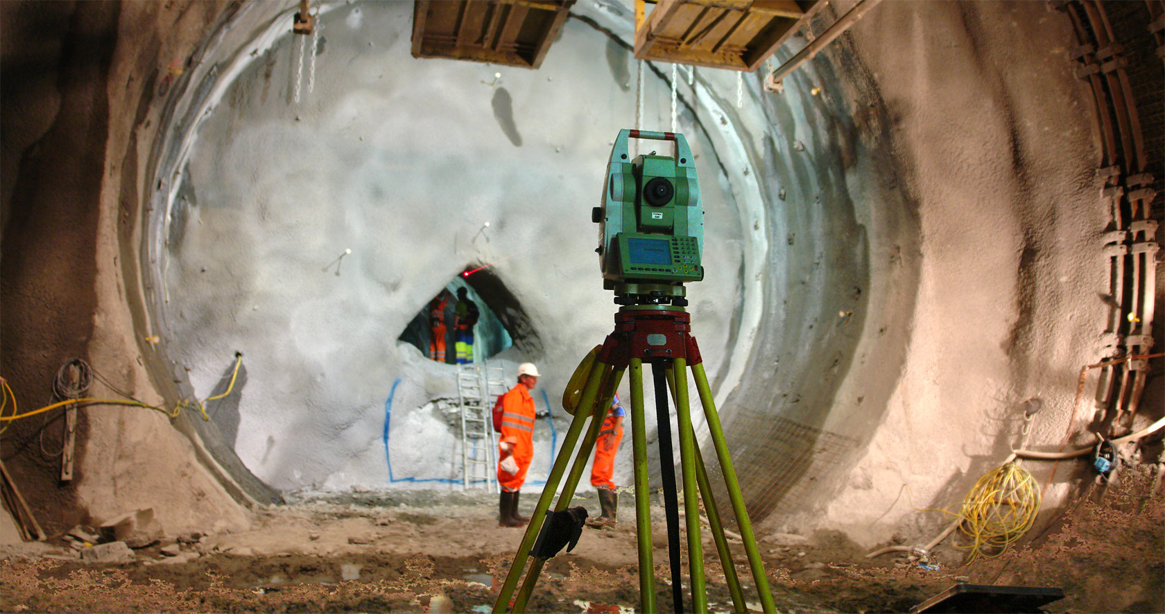 Gotthard Tunnel - Leica Geosystems Heavy Construction Solutions